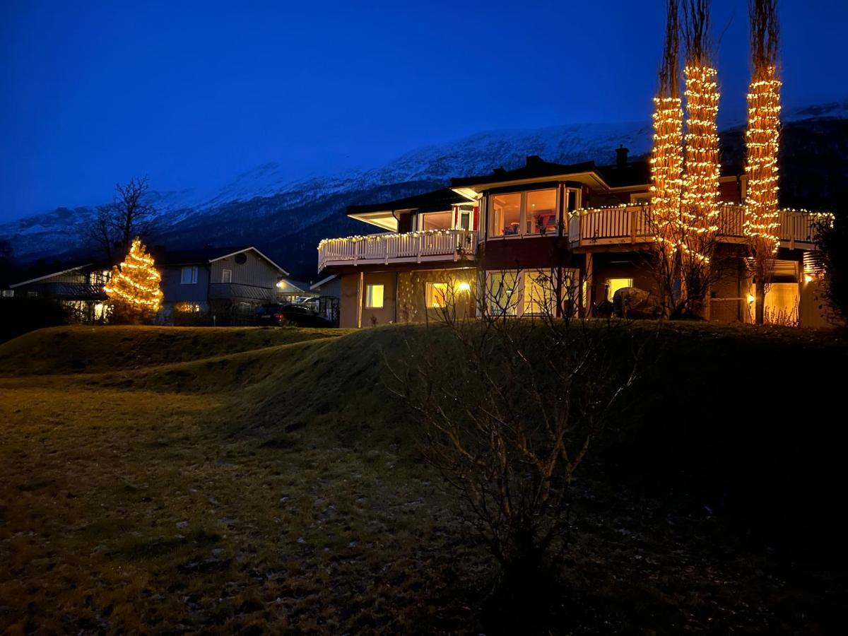 Liten Kjellerleilighet. Landlig Rolig Omrade. Tromso Exterior photo